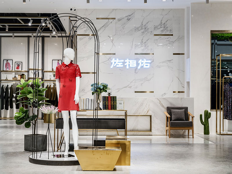 《佐相佑》女裝店裝修設計案例